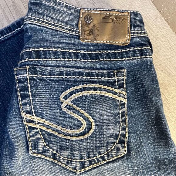 Silver Natsuki Capri Jeans - Picture 2 of 9